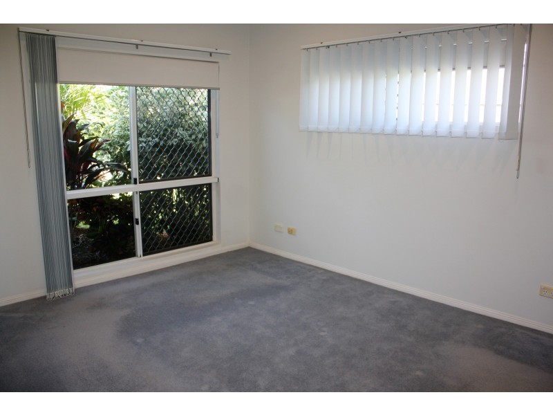 8 Bellbush Close, Mount Sheridan QLD 4868