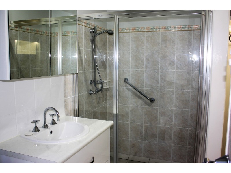 8 Bellbush Close, Mount Sheridan QLD 4868