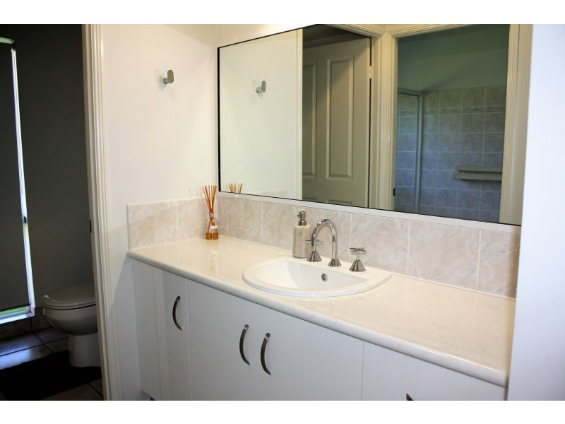 8 Bellbush Close, Mount Sheridan QLD 4868