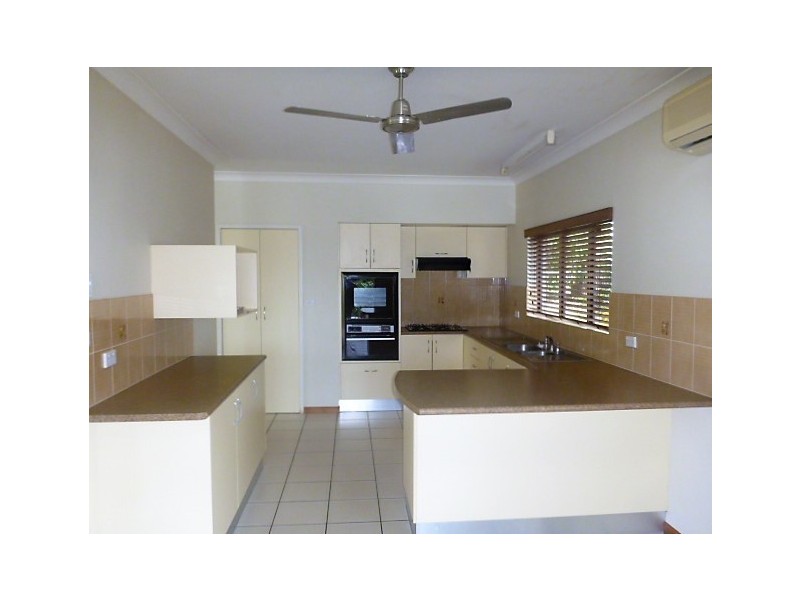 8 Gouldian Street, Bayview Heights QLD 4868