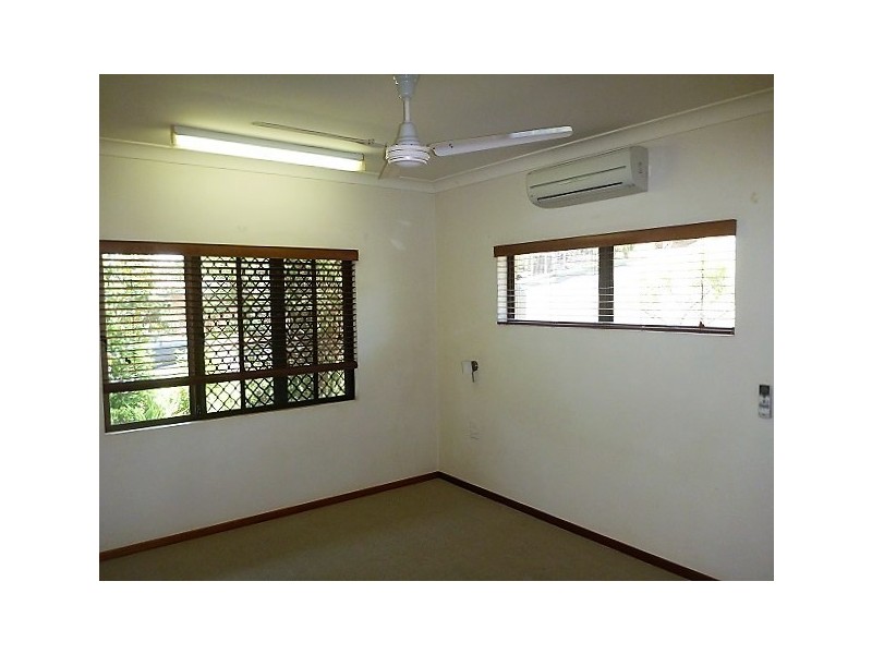 8 Gouldian Street, Bayview Heights QLD 4868