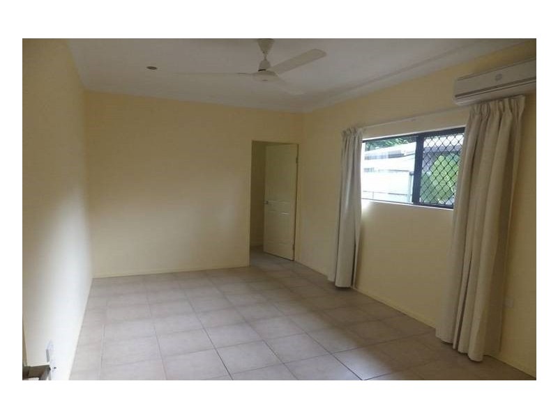 9 Cantal Close, Smithfield QLD 4878