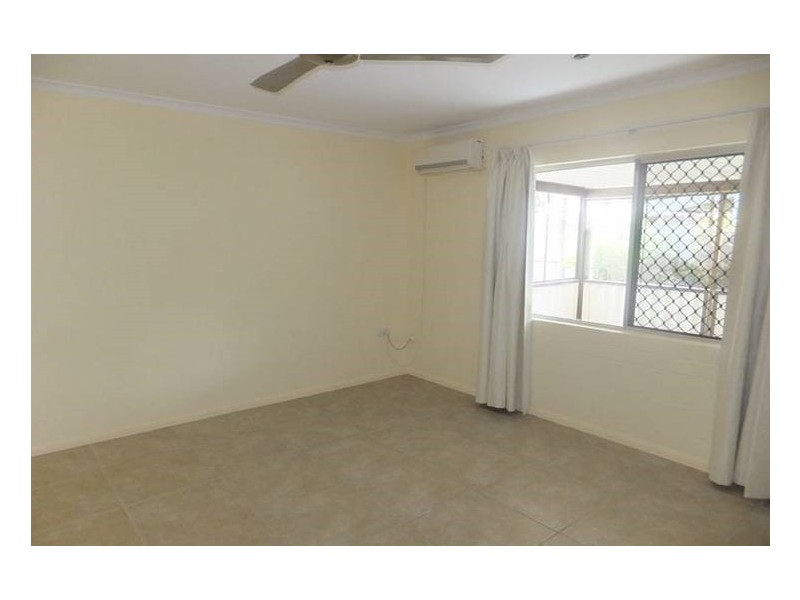 9 Cantal Close, Smithfield QLD 4878