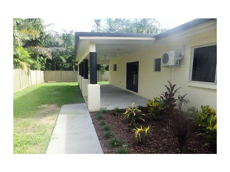 9 Cantal Close, Smithfield QLD 4878