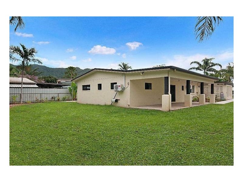 9 Cantal Close, Smithfield QLD 4878