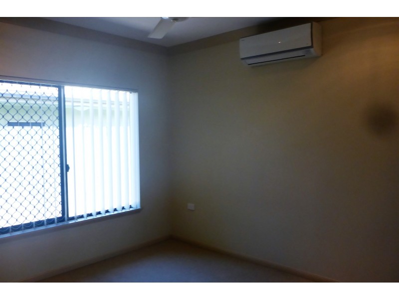 8 Keppel Place, Bentley Park QLD 4869