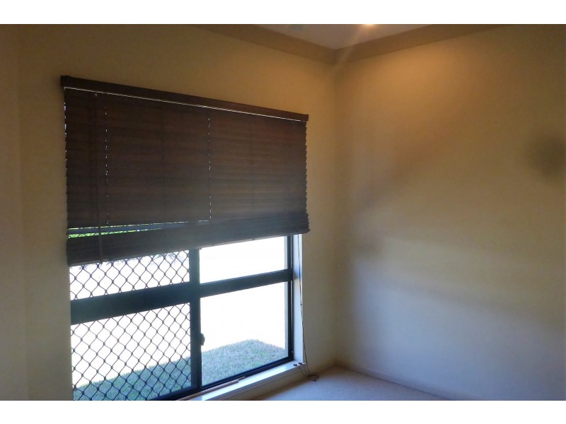 8 Keppel Place, Bentley Park QLD 4869