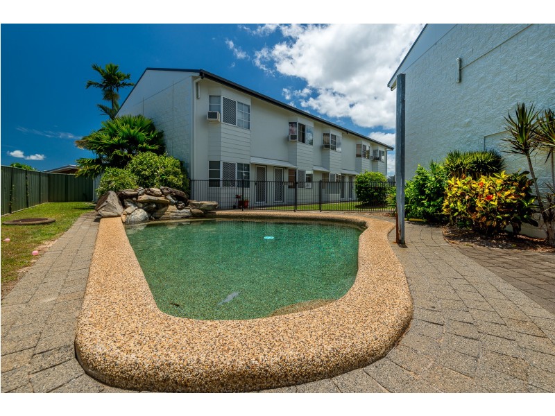 7/11 Brown Street, Woree QLD 4868