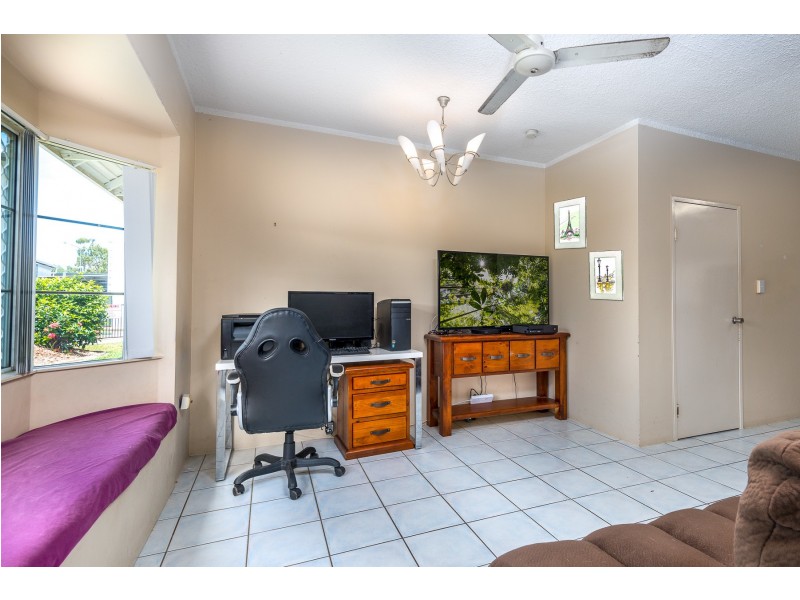 7/11 Brown Street, Woree QLD 4868