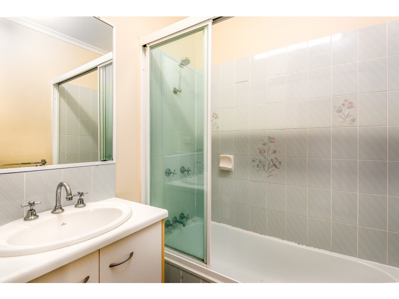 7/11 Brown Street, Woree QLD 4868