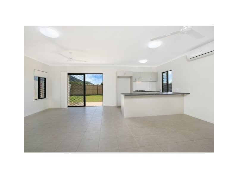 2/44 Mceachan Street, Edmonton QLD 4869