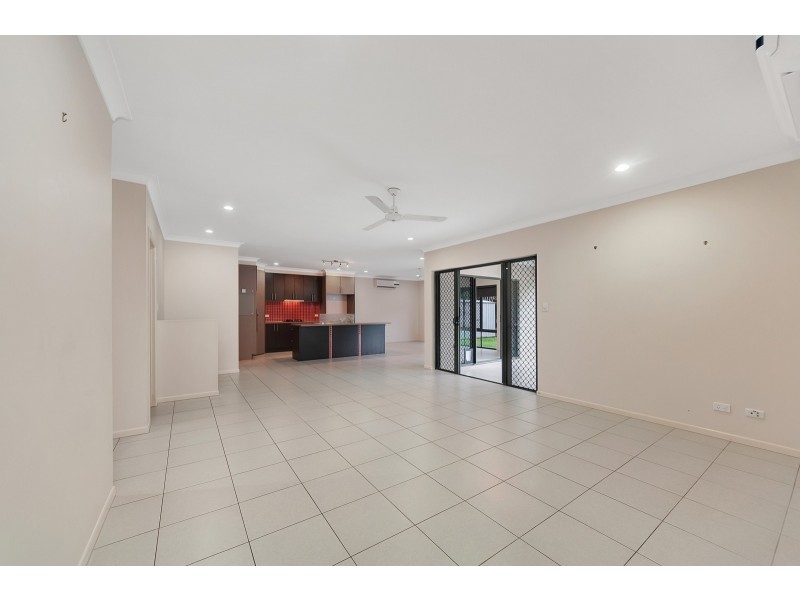 16 Lockyer Crescent, Bentley Park QLD 4869