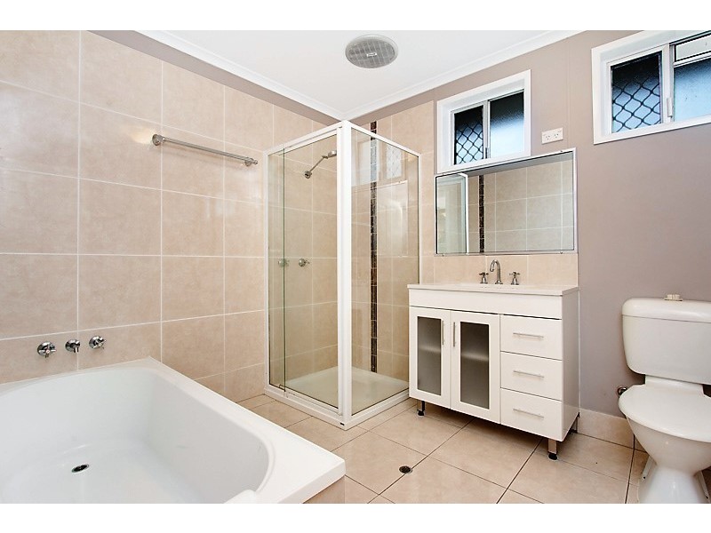 19 Golf Street, Yorkeys Knob QLD 4878
