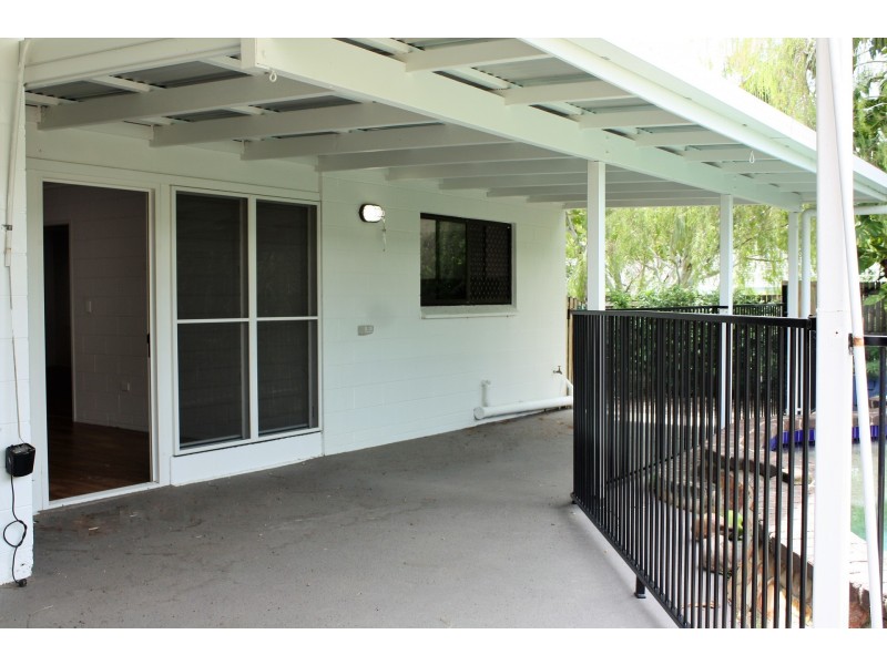 53 Terebra Street, Palm Cove QLD 4879