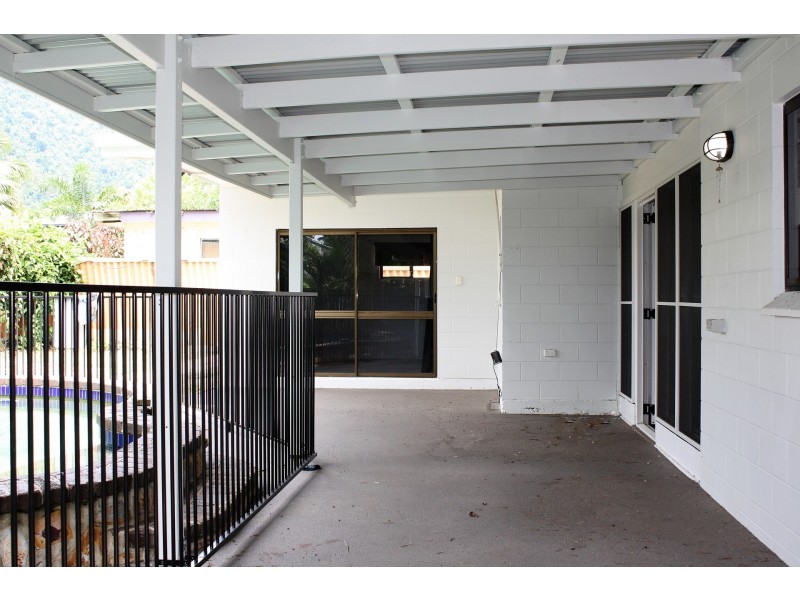 53 Terebra Street, Palm Cove QLD 4879