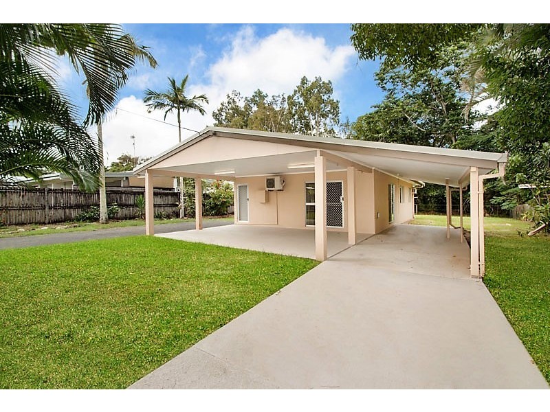 19 Golf Street, Yorkeys Knob QLD 4878