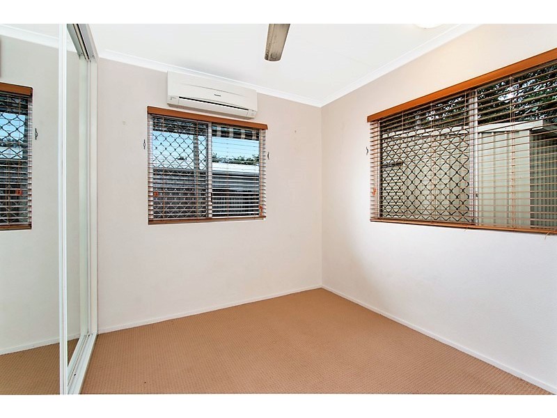 19 Golf Street, Yorkeys Knob QLD 4878