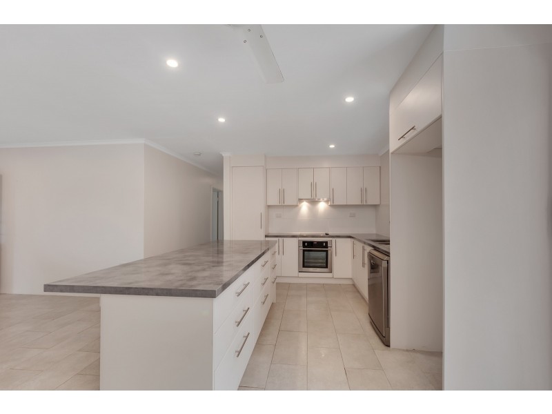 33 Panorama Street, Bayview Heights QLD 4868