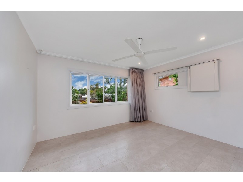 33 Panorama Street, Bayview Heights QLD 4868