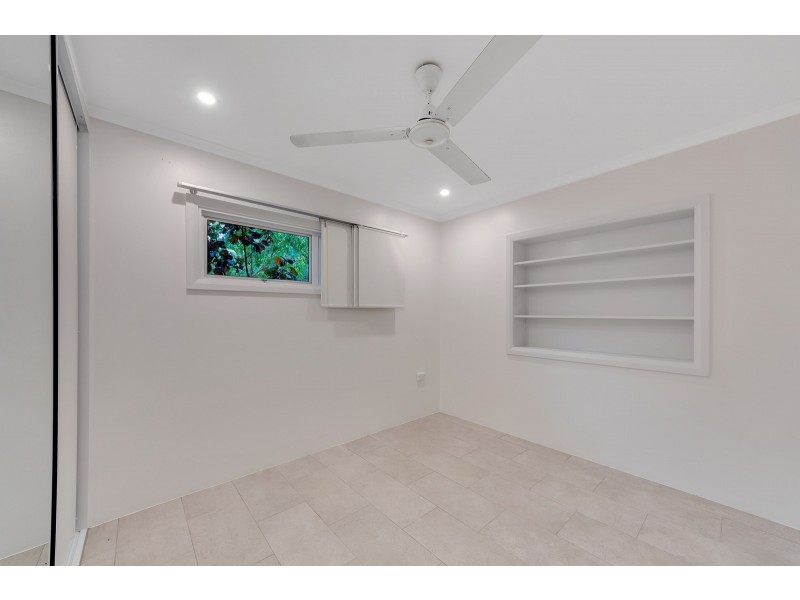 33 Panorama Street, Bayview Heights QLD 4868