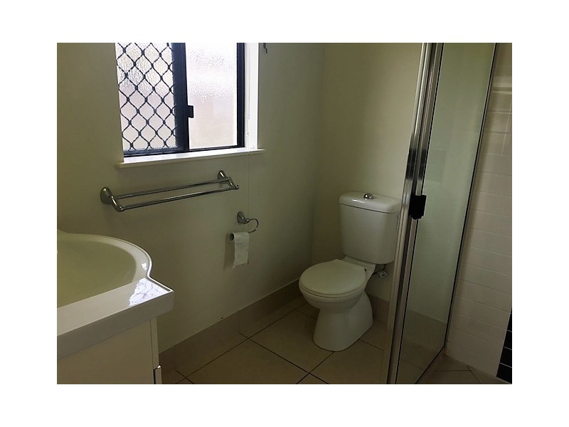33 Angor Road, Trinity Park QLD 4879