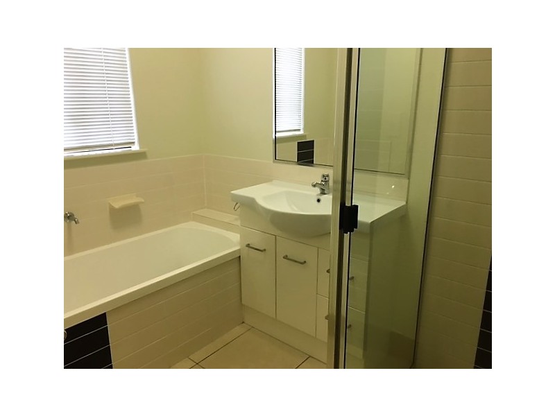 33 Angor Road, Trinity Park QLD 4879