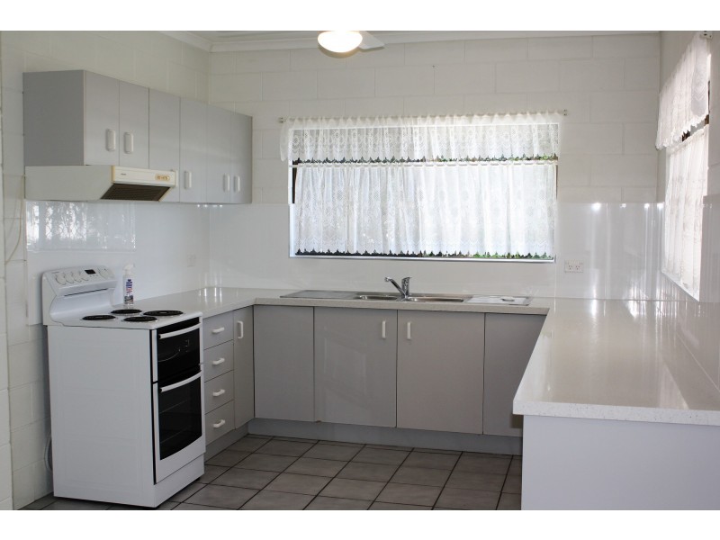 4/9 Marsh Street, Earlville QLD 4870