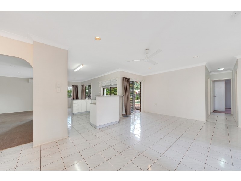 30 Strathmore Court, Mooroobool QLD 4870