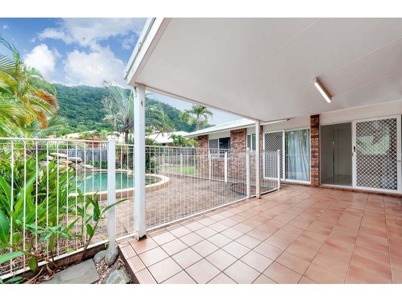 30 Strathmore Court, Mooroobool QLD 4870