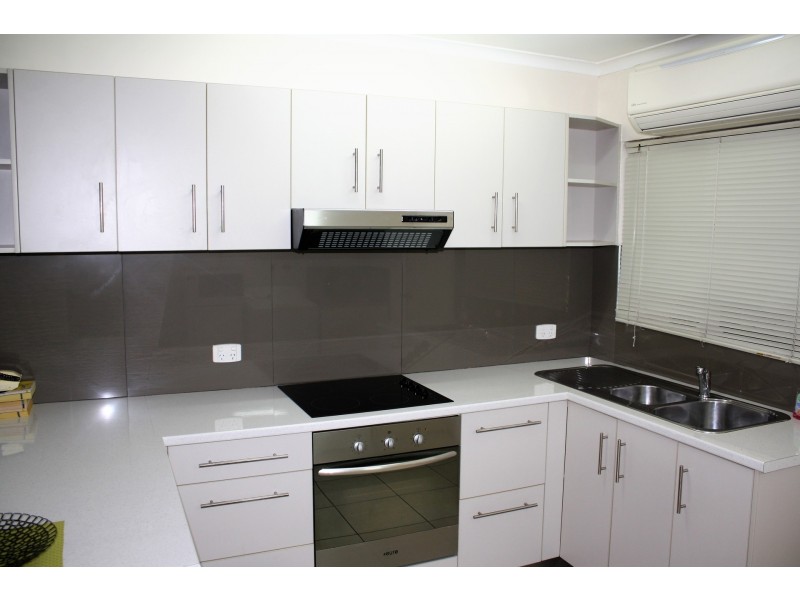 11/2-8 Winkworth Street, Bungalow QLD 4870