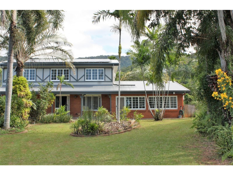 1 Alkoo Close, Bayview Heights QLD 4868