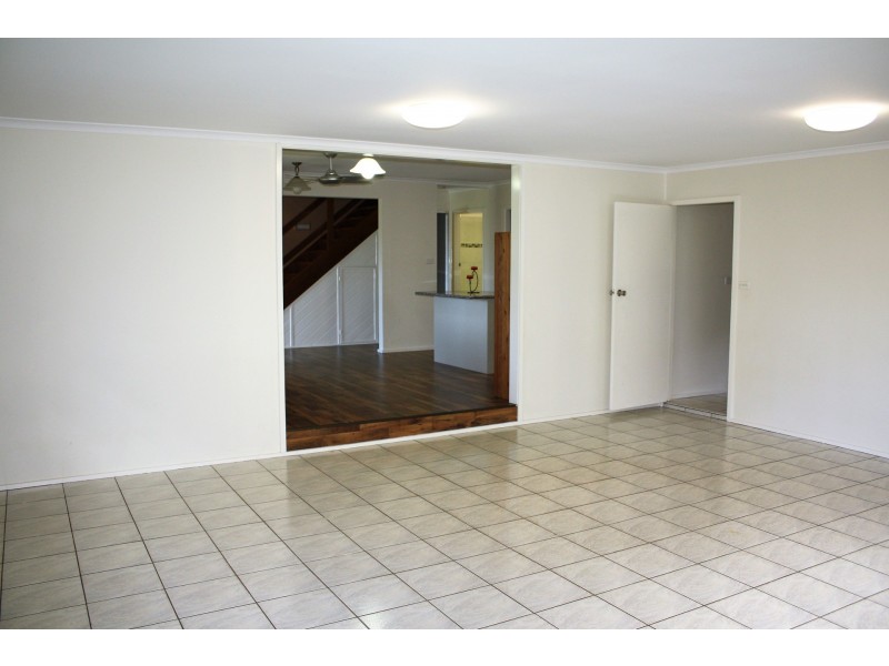 1 Alkoo Close, Bayview Heights QLD 4868