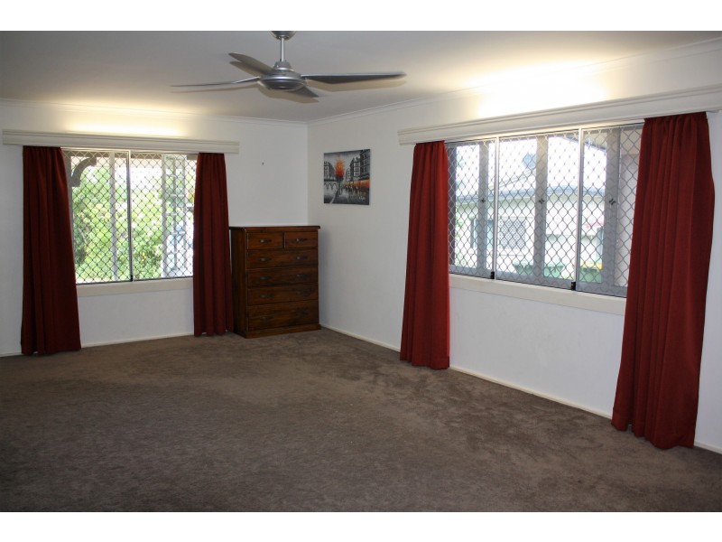 1 Alkoo Close, Bayview Heights QLD 4868