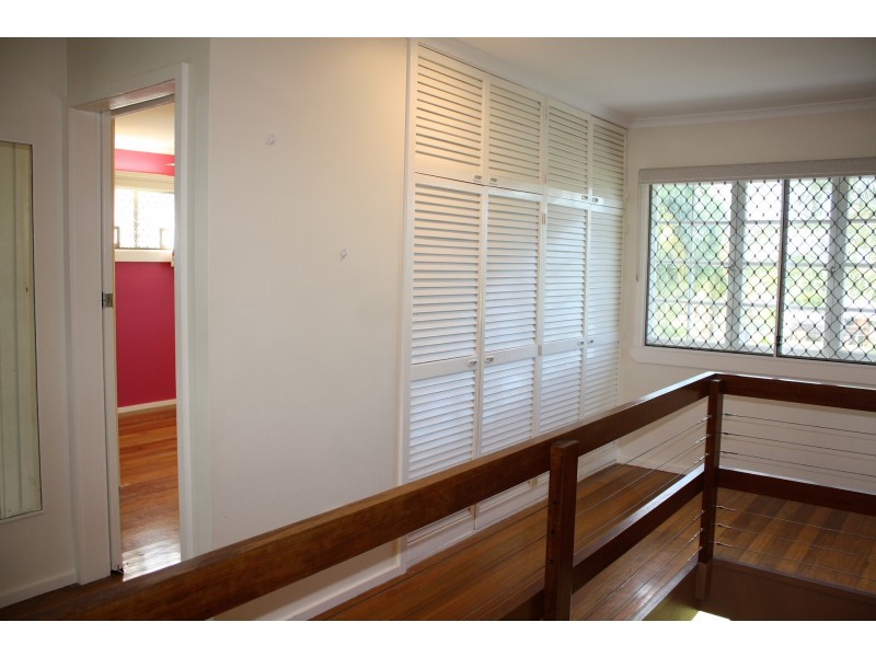 1 Alkoo Close, Bayview Heights QLD 4868