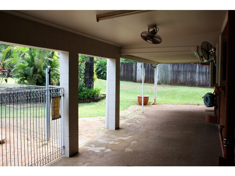 1 Alkoo Close, Bayview Heights QLD 4868