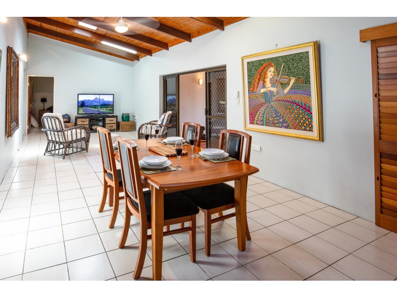 275 Toogood Road, Bayview Heights QLD 4868