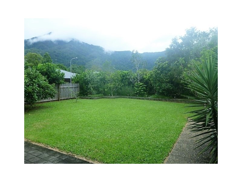2 Whela Close, Bentley Park QLD 4869