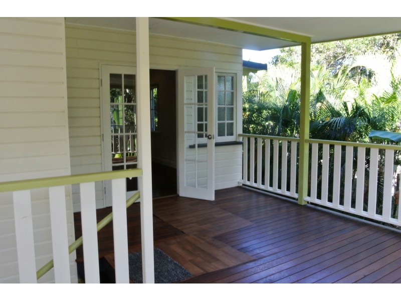 18 Acacia Street, Holloways Beach QLD 4878