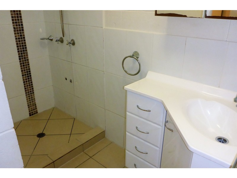 1/65 Woodward Street, Edge Hill QLD 4870