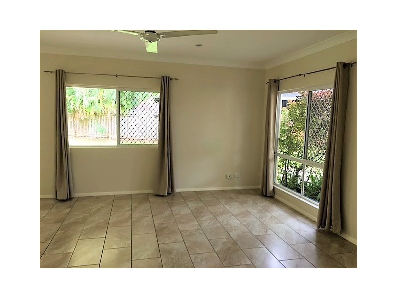 14 Dodd Court, Mooroobool QLD 4870