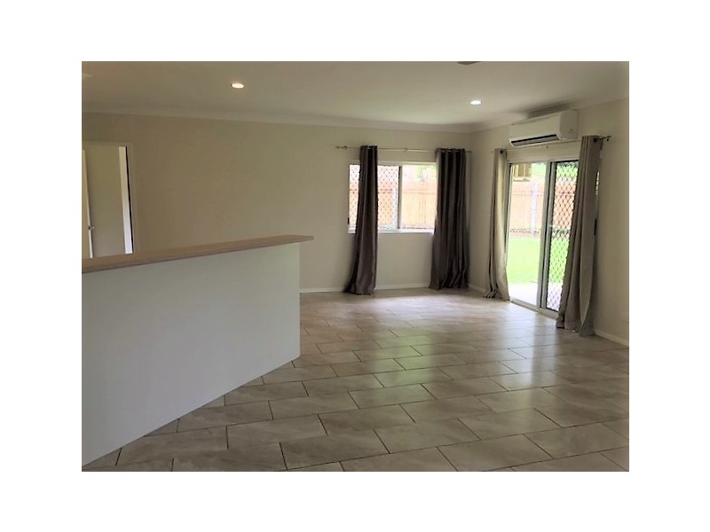 14 Dodd Court, Mooroobool QLD 4870