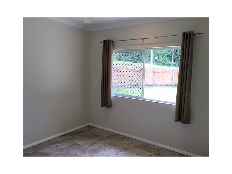 14 Dodd Court, Mooroobool QLD 4870