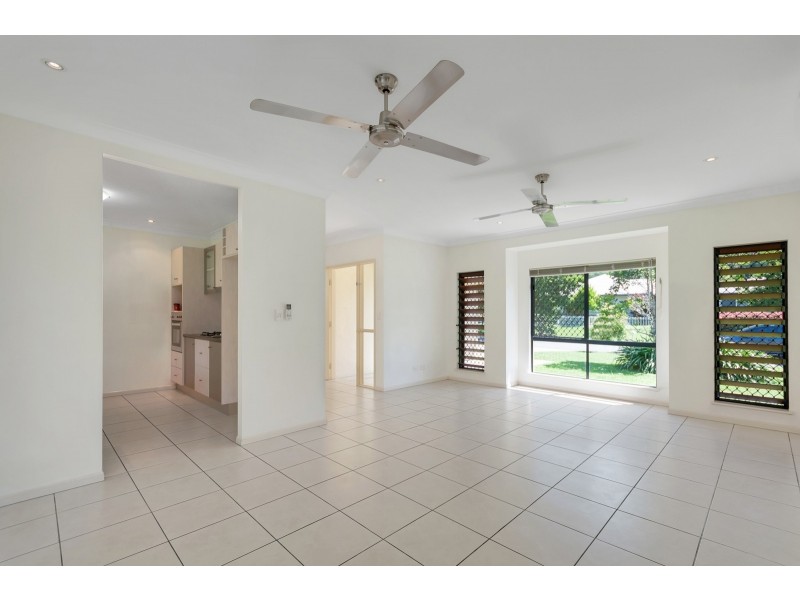 30 Hideaway Close, Palm Cove QLD 4879