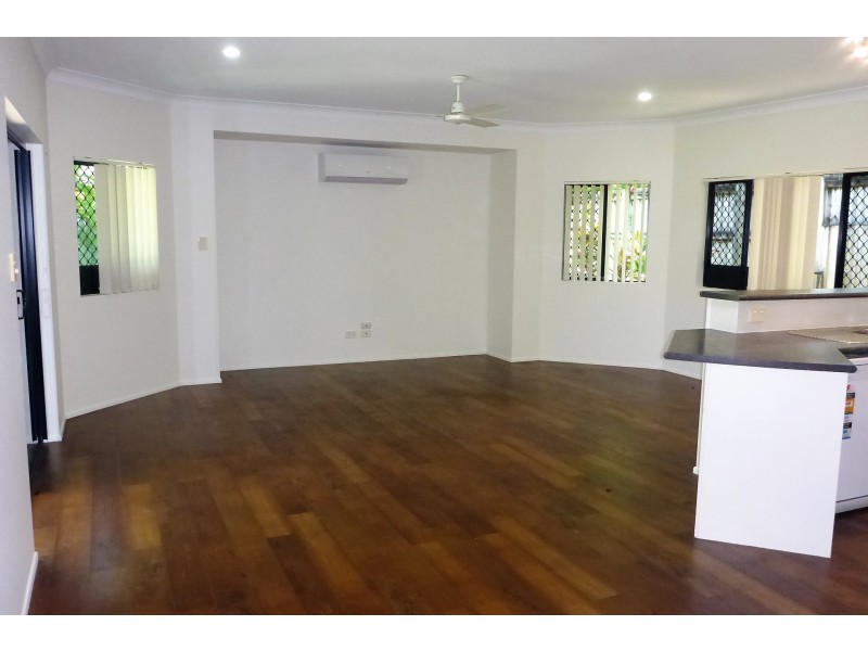 9 Messina Close, Kanimbla QLD 4870
