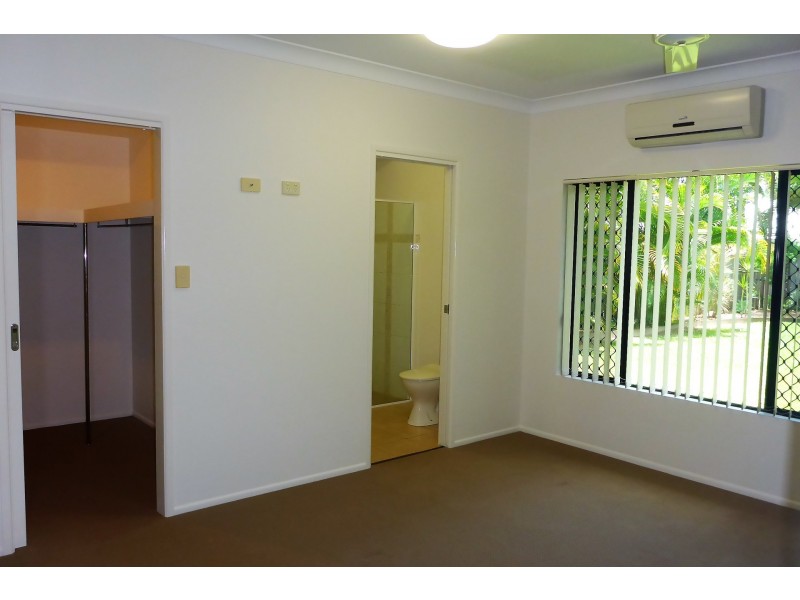 9 Messina Close, Kanimbla QLD 4870