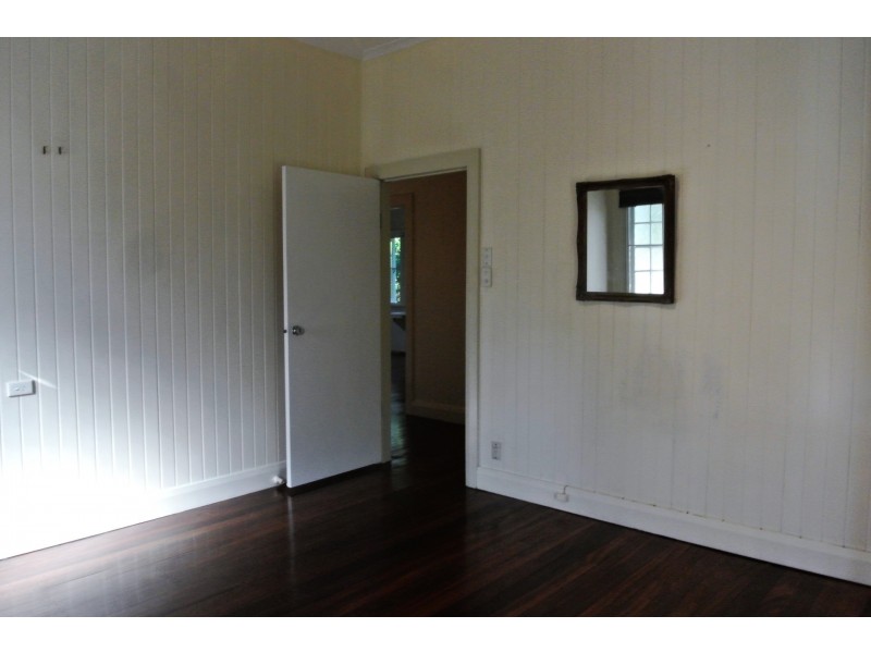 18 Acacia Street, Holloways Beach QLD 4878