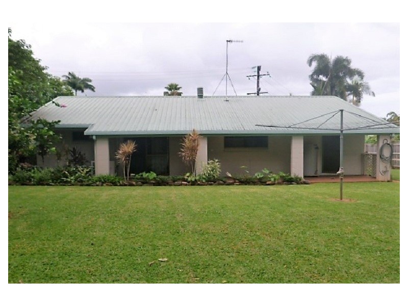 4 Ethel Close, Redlynch QLD 4870