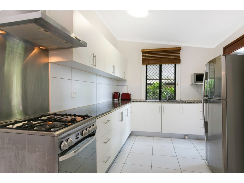 1/10 Dollisson Street, Manunda QLD 4870