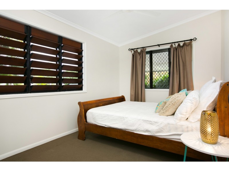 1/10 Dollisson Street, Manunda QLD 4870