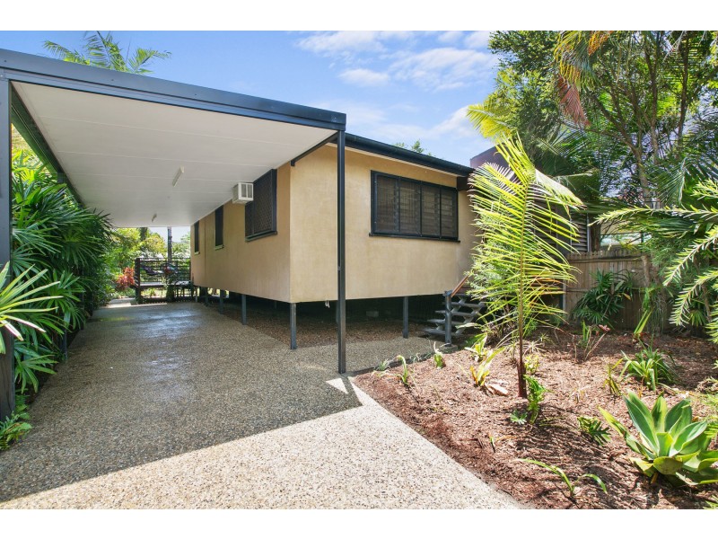 1/10 Dollisson Street, Manunda QLD 4870